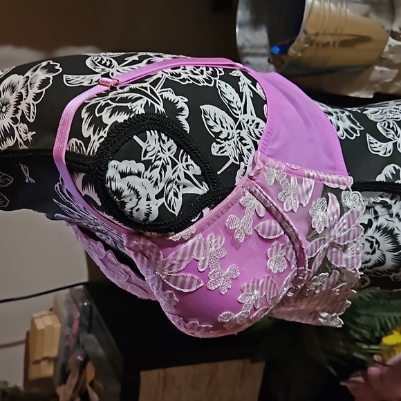 NEVER worn with tags VS Bra top - Picture 2 of 3